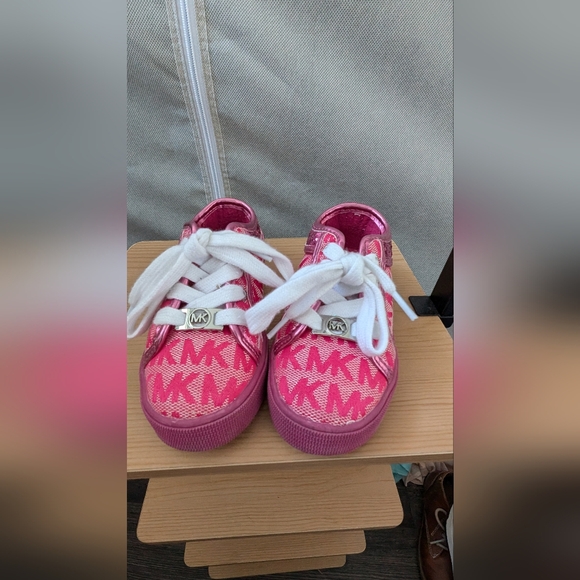 Michael Kors Kids Sneakers in Pink and White - Picture 1 of 5